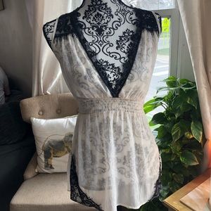 Detailed sheer blouse